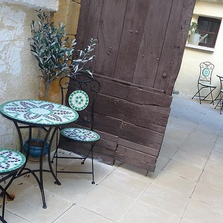 Appartement Aux Armoiries De Sarlat Oda fotoğraf